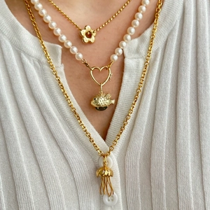 Three-layer octopus jellyfish necklace with baroque pearls and golden pendants