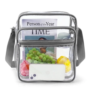 Sac bandoulière transparent en PVC spacieux montrant la capacité de rangement intérieur