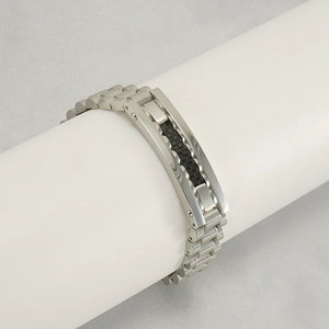 Bracelet homme en acier inoxydable avec insert en fibre de carbone noire chic