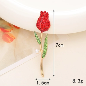 Detailansicht der Tulpenbrosche mit roten Kristallen, Perlen und Goldstiel, 7cm Höhe