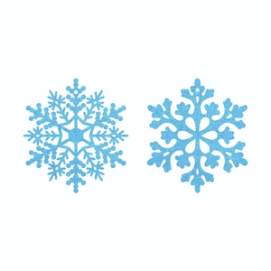 Dettaglio di fiocchi di neve blu glitterati per decorazioni di alberi di Natale