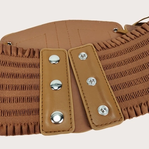 Ceinture large élastique marron vintage avec laçage et trois boucles en métal argenté