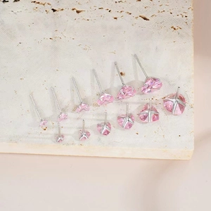 Pink heart-shaped zirconia silver stud earrings set in six various sizes