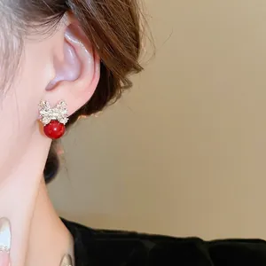 Elegante Schleifen-Ohrringe mit Kristallen und hängenden roten Perlen für Damen