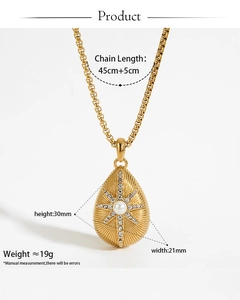 Detailed dimensions of gold teardrop necklace with zircon star and pearl inlay