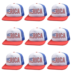 Cappellini trucker stile bandiera USA con scritta Merica in una griglia 3x3