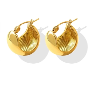 Chunky Hoop Earrings 18K Gold Plated Stainless Steel Minimalist Ribbed Texture C Shaped Stud Jewelry For Women