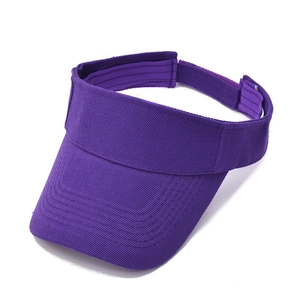 Détail d'une visière pare-soleil violette avec tissage diagonal et coutures renforcées
