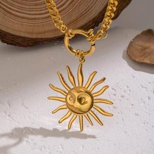 Sun Face Pendant Necklace 18K Gold Plated Stainless Steel Vintage Bohemian Ethnic Cuban Chain Toggle Clasp Women