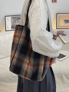 Retro plaid wool tote bag for women featuring classic checkered pattern and large capacity