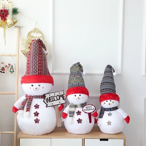 Three-piece set of plush Christmas snowmen with Welcome signs for holiday home decor