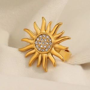 Vintage 18K gold plated stainless steel sun ring with sparkling zircon center