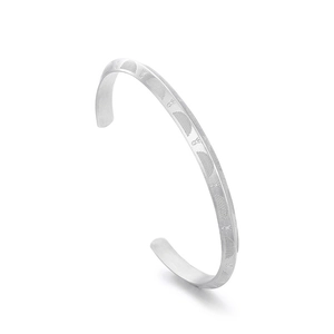 Polished titanium steel C-shaped cuff bracelet with geometric engraved textures for men