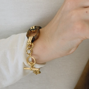 Vintage 18K gold plated stainless steel bracelet with amber resin rings and OT clasp