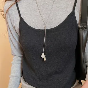 Wassertropfen Anhänger Halskette Kupfer Mit Weißem Kunststein Verstellbare Schlangenkette Y-Form Lariat Für Frauen Minimalistischer Stil