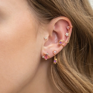 Set di orecchini a stella e luna in oro 18K con zirconi colorati e ciondoli a cuore