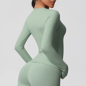 Ensemble de yoga sans couture vert menthe coupe ajustée avec haut à manches longues