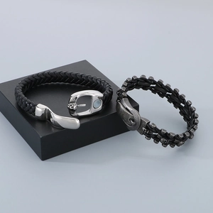 Men's punk lion head braided leather bracelet with vintage stainless steel buckle