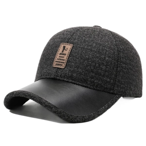 Winter baseball cap for men with dark grey wool fabric, leather brim and ear protection