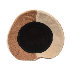 Chapeau bob bicolore en peluche beige et crème pour la chaleur en automne et hiver