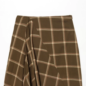 Brown plaid midi skirt with asymmetric pleats and side zipper in British vintage style