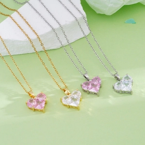 18K Gold Plated Copper Heart Pendant Necklace For Women Sweet Pink White Rhinestone Charm Necklace Elegant Jewelry Gift