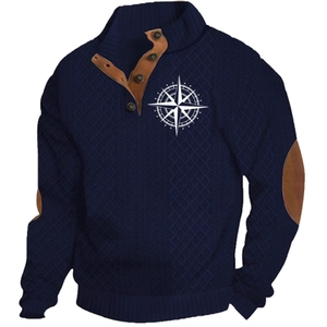 Heren trui in marineblauw met opstaande kraag, drie knopen en elleboogstukken