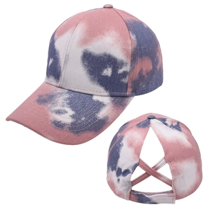 Tie-dye honkbalpet met gekruiste achterkant voor paardenstaart voor zonbescherming buiten.