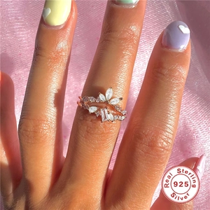 Luxurious S925 sterling silver rose gold crown ring set with sparkling clear zircons