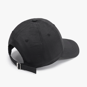 Classic black breathable baseball cap with metal buckle and lightweight texture