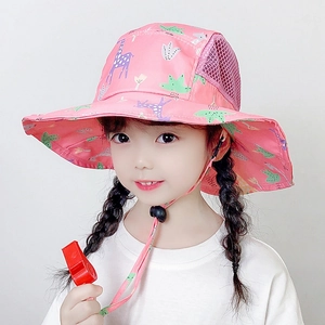 Cappello sole bimbo rosa con stampe di giraffe, inserti in rete e laccio sottogola