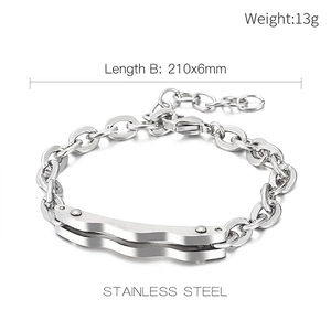 Détail du bracelet en acier inoxydable argenté montrant les dimensions 210 mm de long et 6 mm