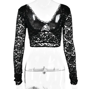 Detailansicht eines schwarzen Spitzen-Cropped-Tops mit V-Ausschnitt und langen Ärmeln