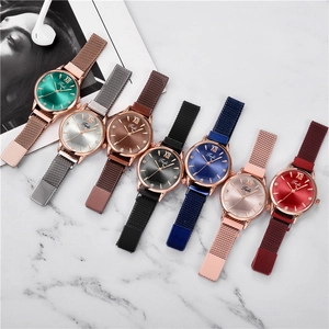 Montre à quartz pour femme avec bracelet en maille et cadran minimaliste en 7 coloris