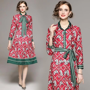 Robe Midi Coupe A-Line Élégante À Manches Longues Femmes Polyester Imprimé Tête De Cheval Taille Ceinturée Vintage Rouge Vert