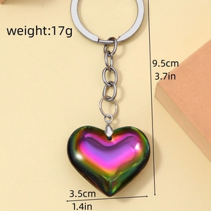 Detailed dimensions of the 3D resin heart keychain showing 9.5cm length and 17g weight