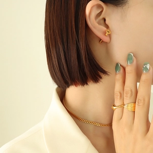 Golden titanium steel screw earrings set with cuban chain necklace and art ring