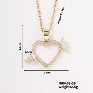 Detailed dimension guide for golden heart arrow necklace with pearl and crystal inlay