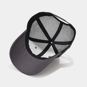 Casquette de camionneur en maille gris et noir avec fermeture réglable pour l'extérieur