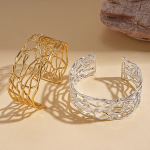 18K gold plated mesh open bangle with vintage intertwined branch design in gold and silver