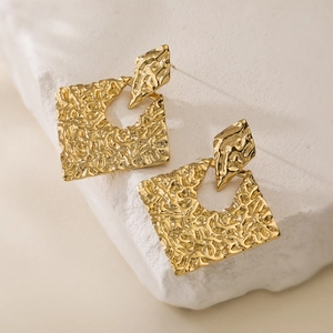 Chic 18K gold plated stainless steel geometric rhombus earrings with hammered texture