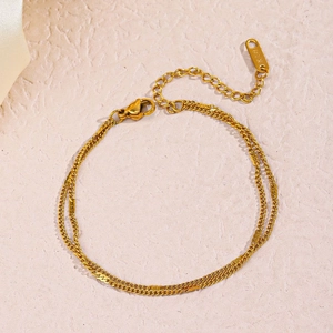 Bracelet double chaîne minimaliste en acier inoxydable doré avec gravure K18 fine
