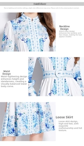 Détails de la robe à fleurs avec boutons au col montant et ceinture assortie
