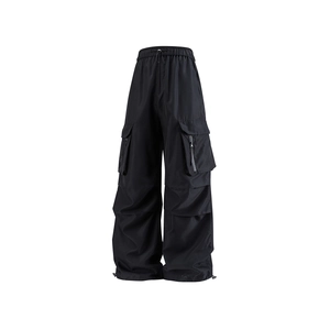 Μαύρο ψηλόμεσο cargo παντελόνι techwear με φαρδύ μπατζάκι και ρυθμιζόμενο κορδόνι
