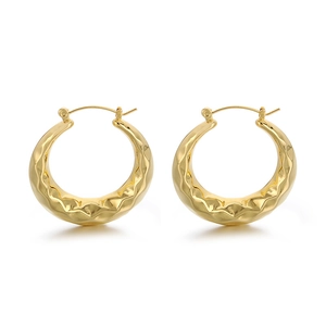 Fashionable 18K gold plated stainless steel U-shaped hoop earrings with hammered texture