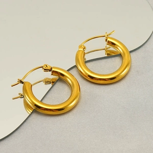 French vintage style round hoop earrings in polished gold titanium steel for women