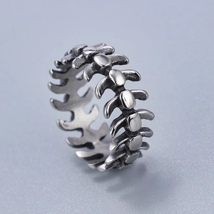 Vintage Fishbone Vertebrae Stainless Steel Ring Gothic Punk Rock Spine Skeleton Finger Ring For Men Women Hip Hop