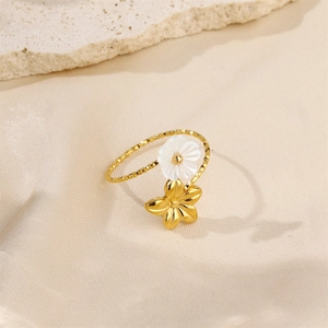 18K gold-plated stainless steel open ring with camellia flower and white shell pearls