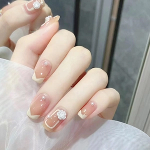 Unghie Finte Press On French Rosa Nude Con Fiori Camelia 3D E Micro Künstliche Perle Eleganti Quadrate Arrotondate