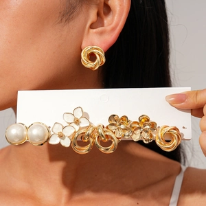 Vintage Gold Alloy Stud Hoop Earrings Collection Faux Artificial Pearl Enamel Flower Knot Geometric Design Silver Earring Post Women